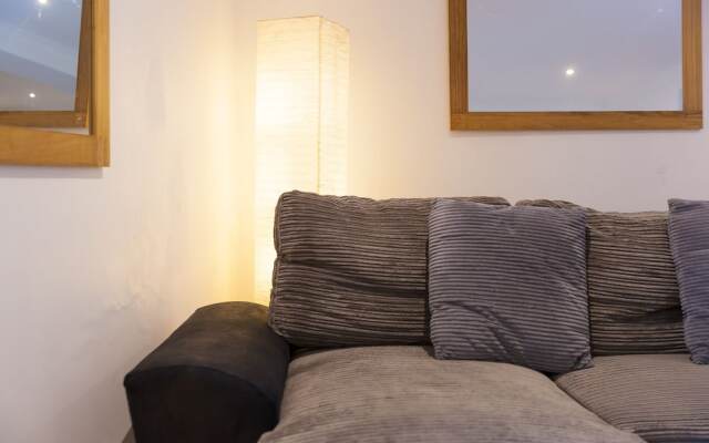 Ark Flats Apartment