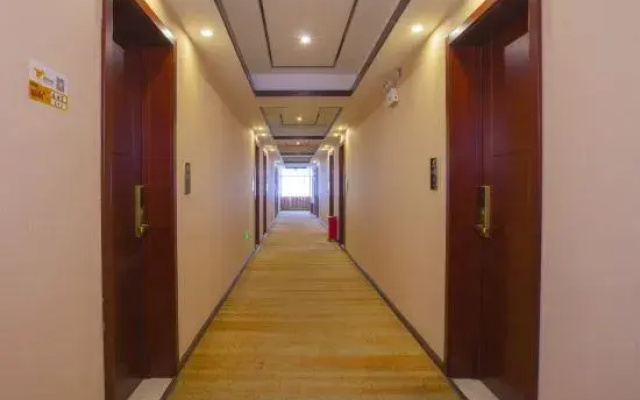 Cloud Seasons Superior • Baoshan Banqiao Ancient Town Qinglong Street Hotel