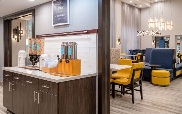 Hampton Inn & Suites Agoura Hills