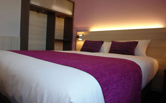 Brit Hotel Vannes-Theix