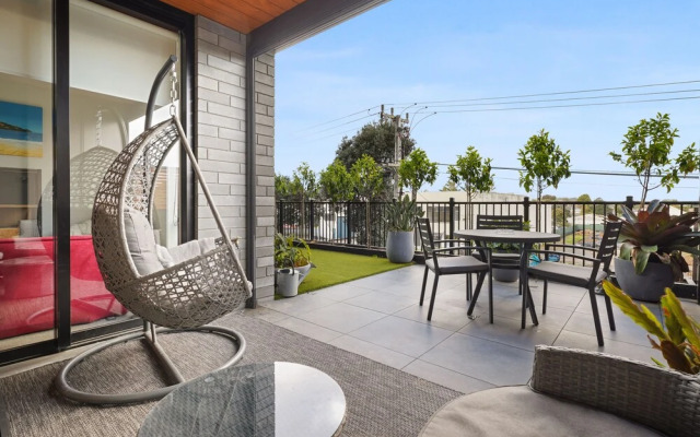 Groovy Apt Close to Onehunga Mall Centre