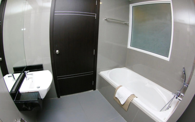 Arthitaya Green Nature Hotel & Lakkhana