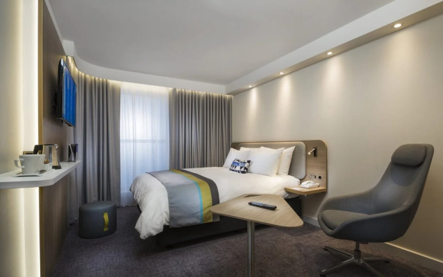 Holiday Inn Express Hotel Dublin Airport by IHG