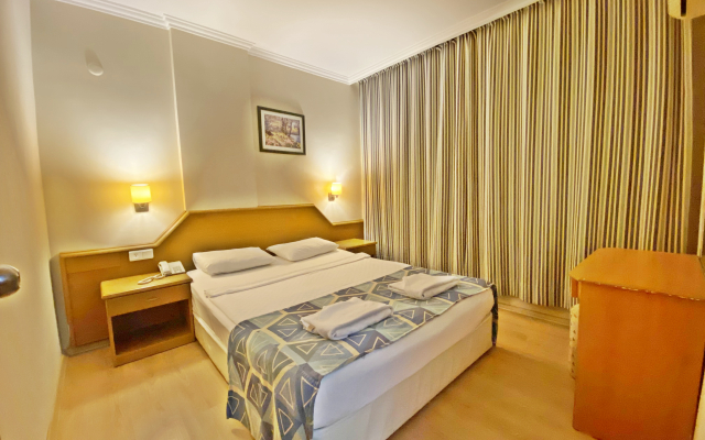 Select Apart Hotel