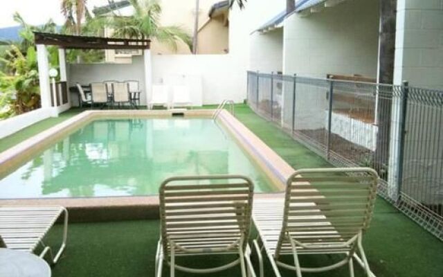 Seaview Apartments