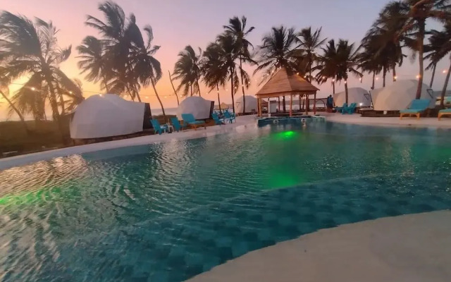 Aqua Breeze Glamping