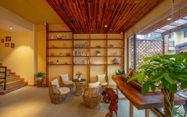 Oriental Platonic Inn