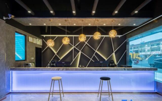 Danyang Feshang E-sports Hotel