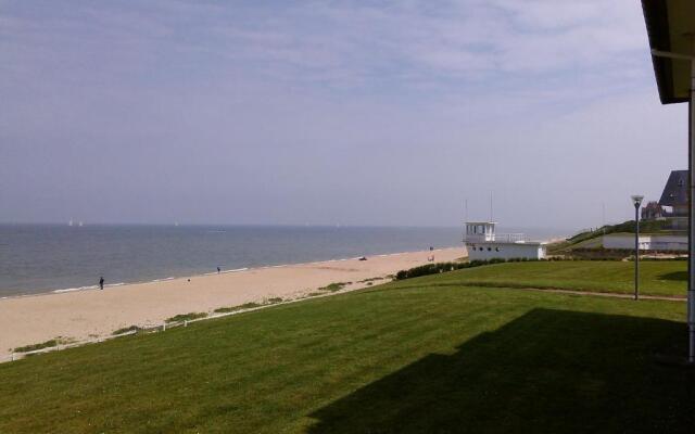 57 M2 Les Pieds Dans L Eau Cabourg