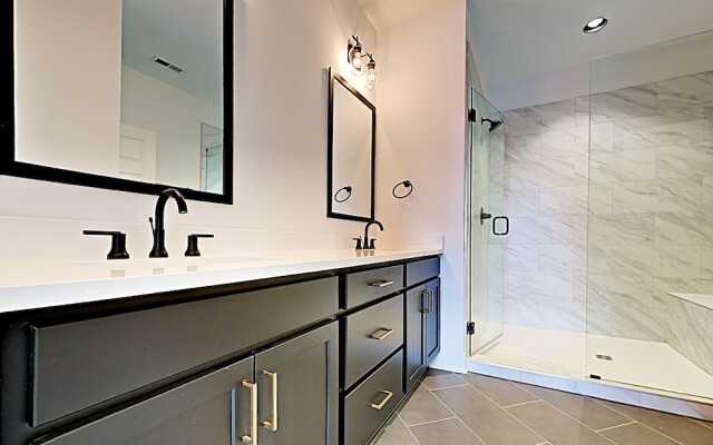 1737 Nashville - 3 Br Townhouse