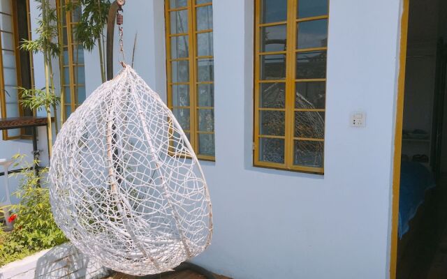 1975 Inn Dali