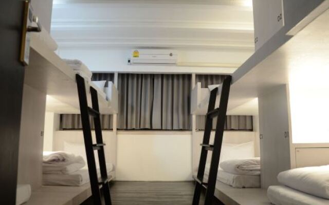 3Howw Hostel @ Sukhumvit 21