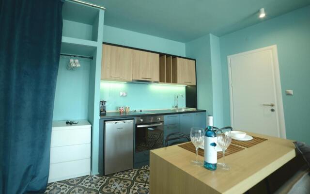Mazi7thFloor #3