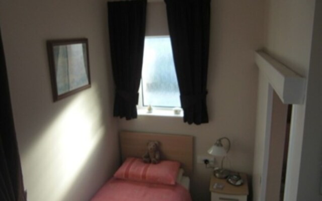 The Moorings - Guest House