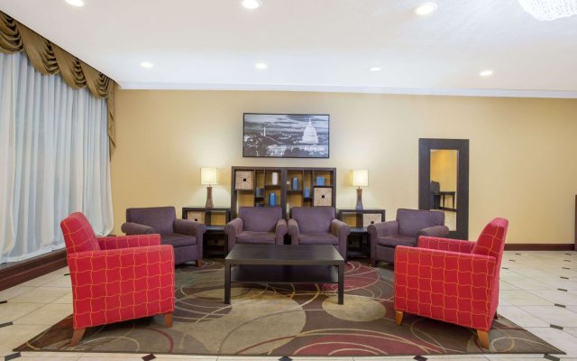 Days Inn by Wyndham Washington DC/Gateway