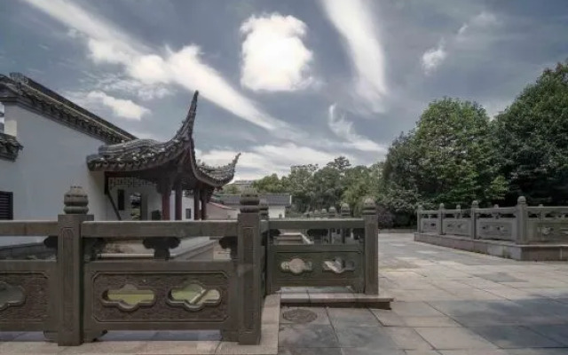 Landison Retreat Deqing Huzhou