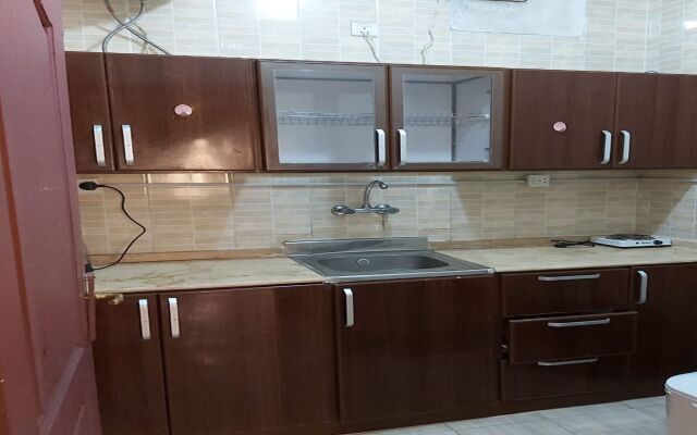 OYO 537 Dahtham Furnished Units