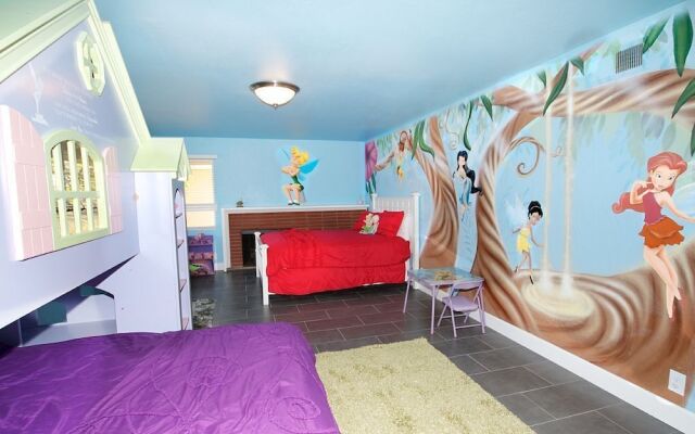 Mickey's House 6 Bedrooms 3 Bathrooms Home