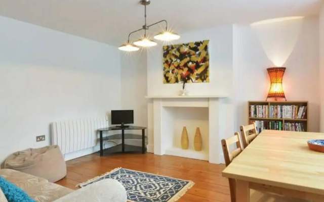 Host Stay Victoria Gardens