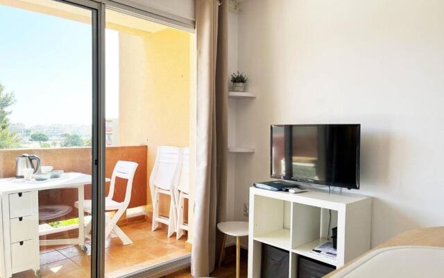 Appartement Bormes-les-Mimosas, 1 pièce, 2 personnes - FR-1-251-414