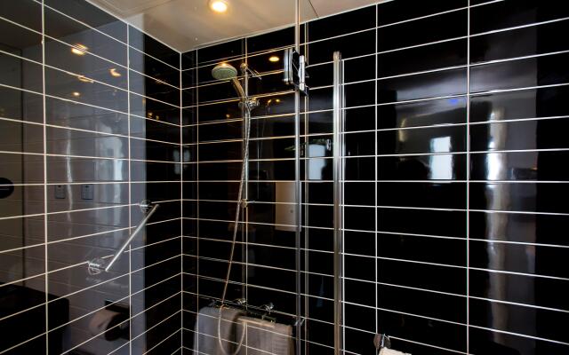 Holiday Inn Express Birmingham - Snow Hill by IHG