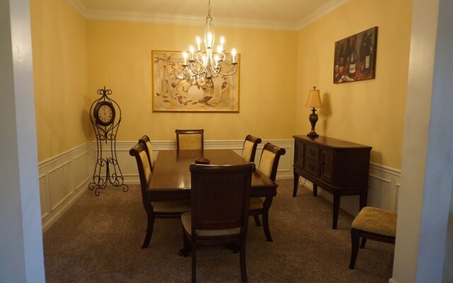Universal Studio's Area Apt by CozyKey