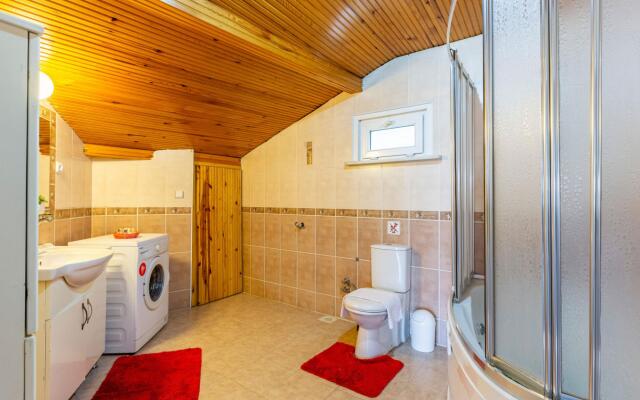 Amazing House with Sea View in Bakirkoy