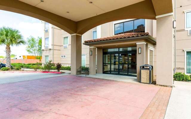 Comfort Inn And Suites Winnie