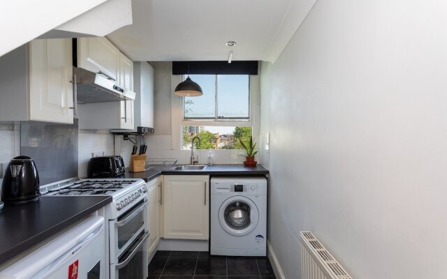 1 Bedroom Flat In Brixton