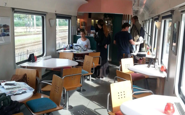 Train Lodge Amsterdam - Hostel