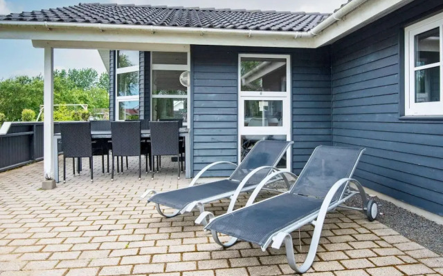 6 Person Holiday Home in Hemmet-by Traum