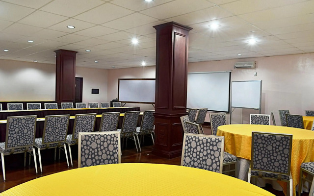 Thunderbird Resorts - Rizal