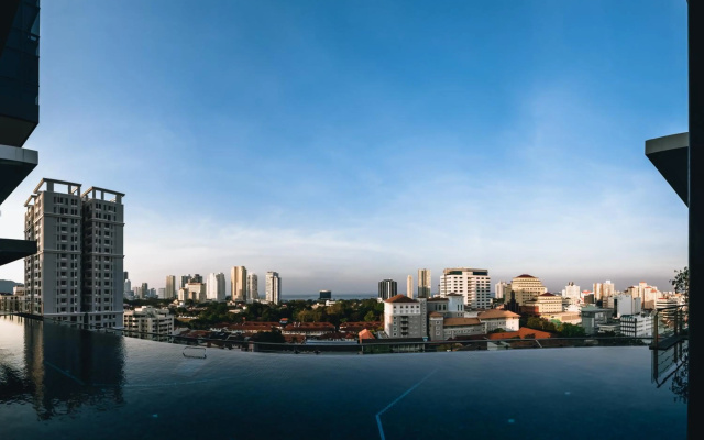 Muji Home 1 - Sea and City View 2BR at 218 Tropicana NEAR Komtar FoodHeaven Heritage with Netflix – Outside – George Town