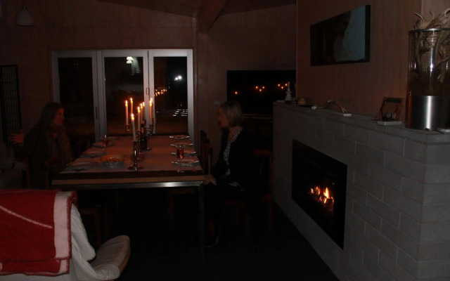 Hakarimata Lodge - Riverside Sanctuary