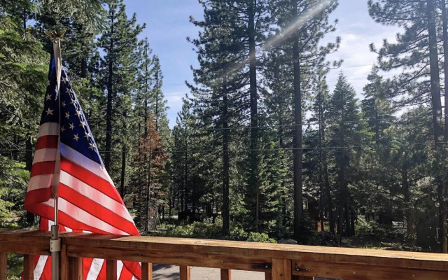 Cherry Hills Cabin - Sleeps 6, No Pets, Family Fun!