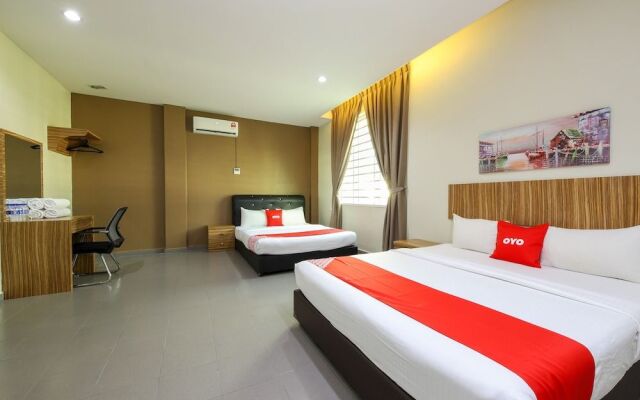 OYO 89839 Riaz Hotel