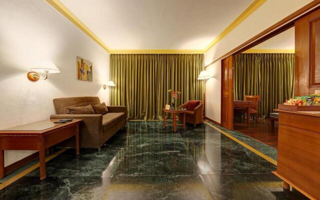 The Central Park Hotel
