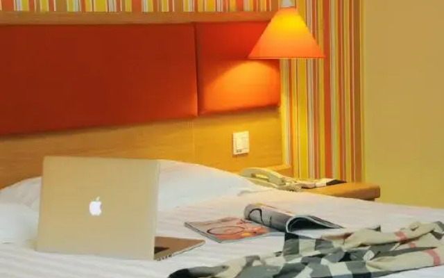 Homeinn Pebble Hotel (Weifang Railway Station)