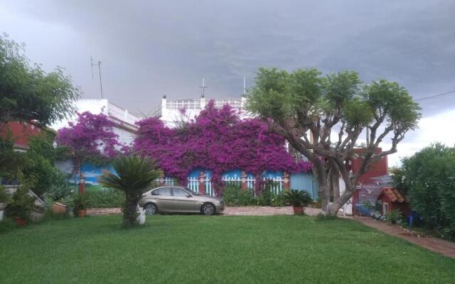 Apartamento con terraza y vistas al mar
