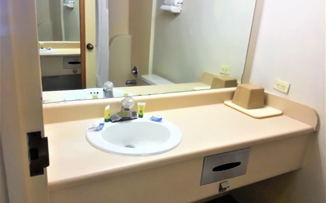 Madison Inn and Suites