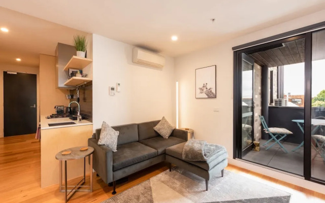 Modern 1 Bedroom Apartment in Brunswick East Near CBD