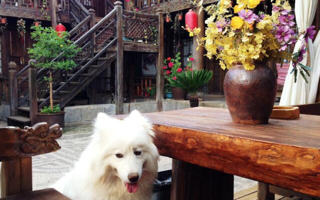 Lijiang Shuhe Ancient Town In Spring