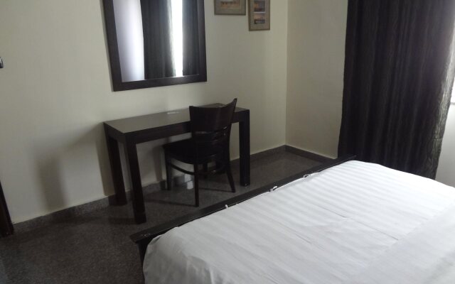 Tamrah Suites Hotel