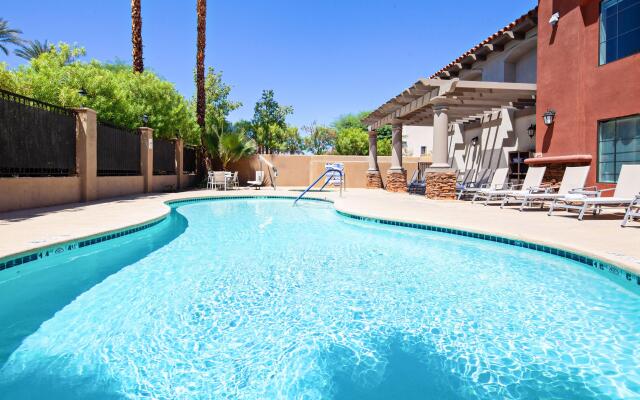 Holiday Inn Express & Suites Rancho Mirage - Palm Spgs Area by IHG