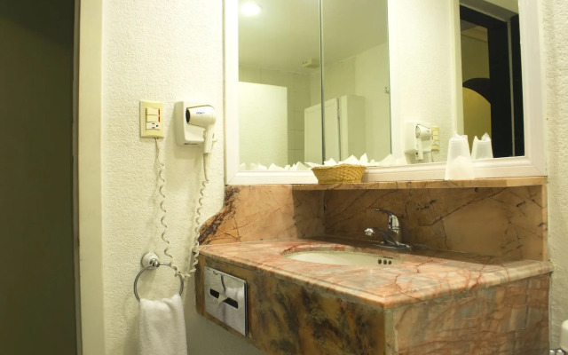 Hotel Leon
