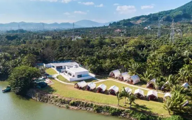 Sanya Haitang Bay Wilderness Pastoral Homestay Hi King Camp