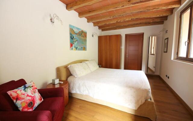 Apartments in Lezzeno Lake Como