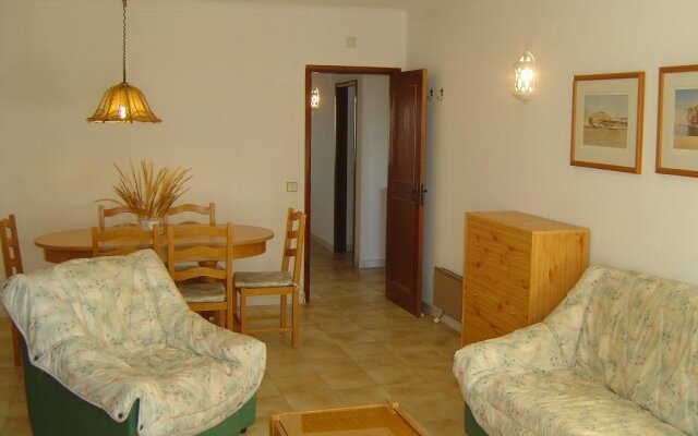 Two Bedroom Apartment in Manta Rota
