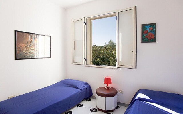Ginestra apartment with pool in residence