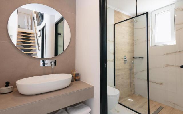 Solis Villa, close to the beach! Heated pool, By ThinkVilla